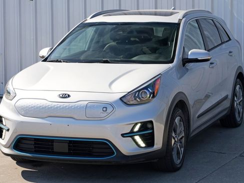 Used 2021 Kia Niro EX Premium w/ Cold Weather Package image 43
