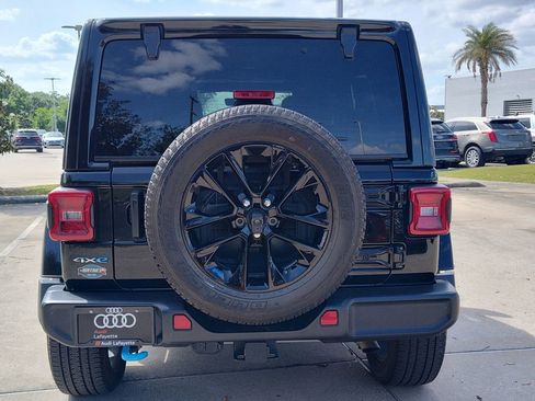 Used 2023 Jeep Wrangler Unlimited Sahara w/ Cold Weather Group image 7