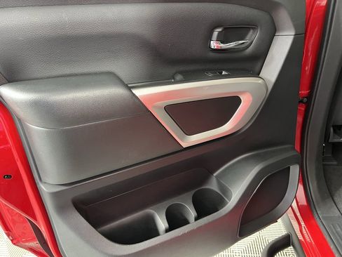 Used 2024 Nissan Titan SV w/ SV Convenience Package image 28