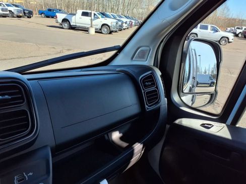 New 2025 RAM ProMaster 2500 w/ Convenience Group FWD image 17
