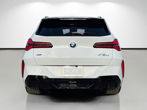 Used 2025 BMW X3 xDrive30i w/ Premium Package AWD/4WD image 4