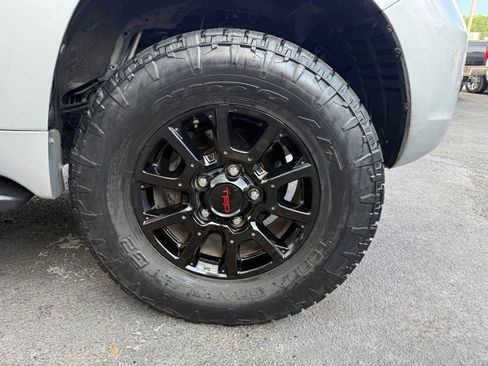 Used 2009 Toyota Land Cruiser image 29