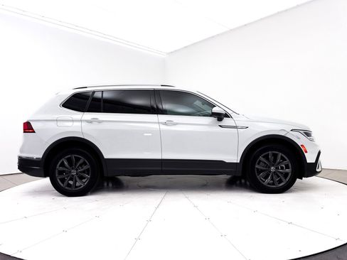 Used 2022 Volkswagen Tiguan SE FWD image 37