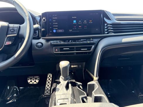 Used 2025 Toyota Camry XSE FWD image 15