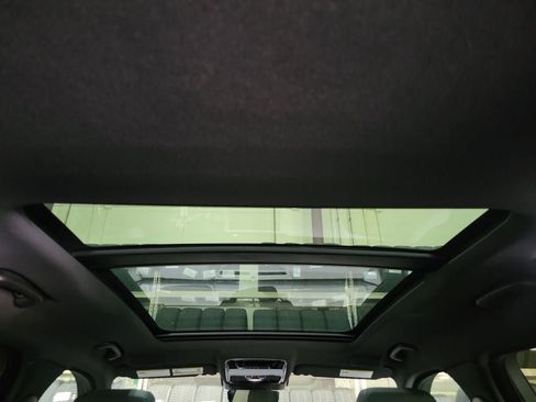 New 2026 Land Rover Range Rover Velar Dynamic SE image 27