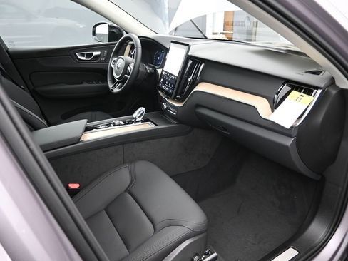 New 2026 Volvo XC60 B5 Core w/ Climate Package image 38