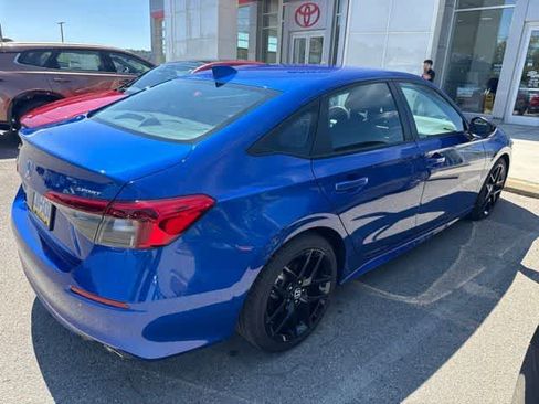Used 2024 Honda Civic Sport image 3