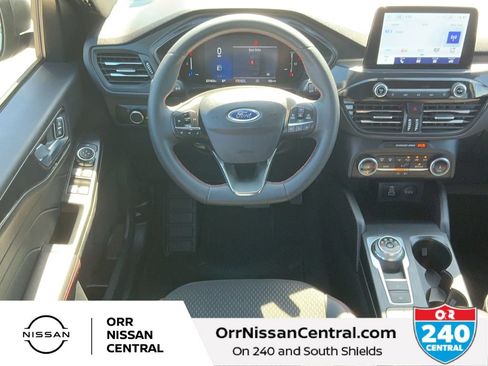 Used 2025 Ford Escape ST-Line FWD image 14