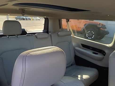 Used 2024 Jeep Grand Wagoneer L 4WD image 35