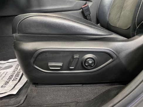 Used 2021 Jeep Grand Cherokee L Laredo image 13