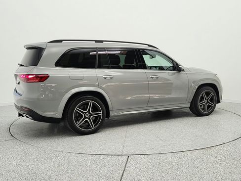 Used 2024 Mercedes-Benz GLS 450 4MATIC image 5