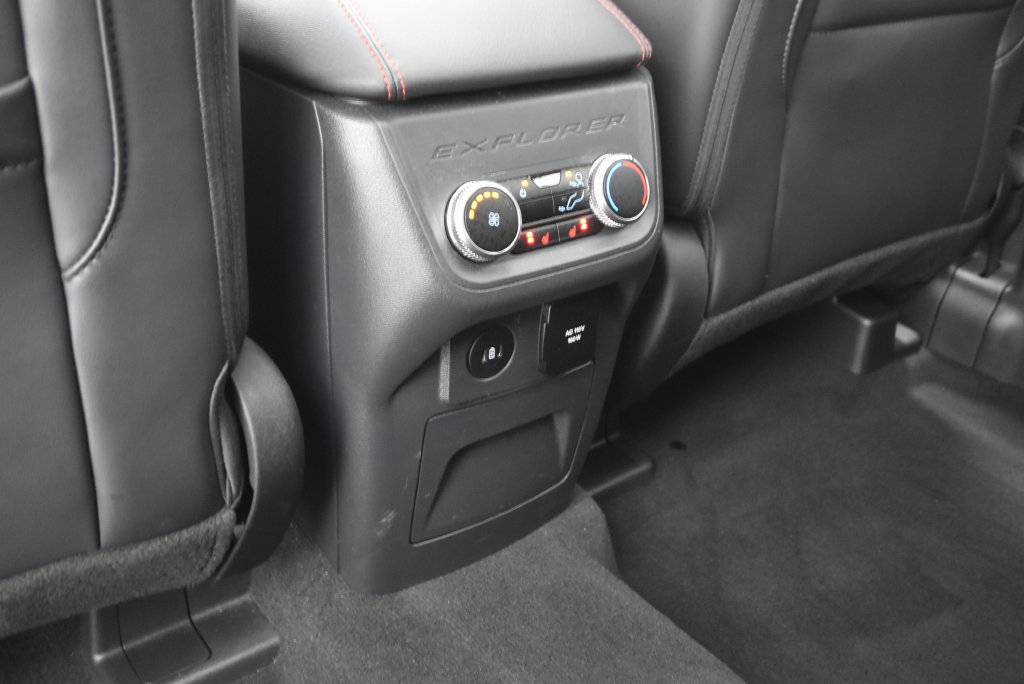 Used 2025 Ford Explorer ST-Line w/ Premium Package AWD/4WD image 29
