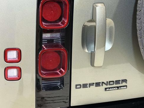 Used 2020 Land Rover Defender 110 HSE AWD/4WD image 12