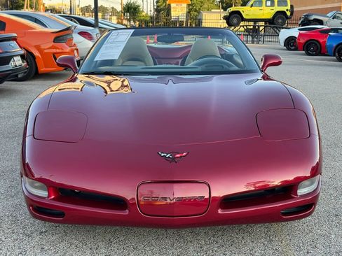 Used 2000 Chevrolet Corvette Convertible w/ Memory Pkg RWD image 2