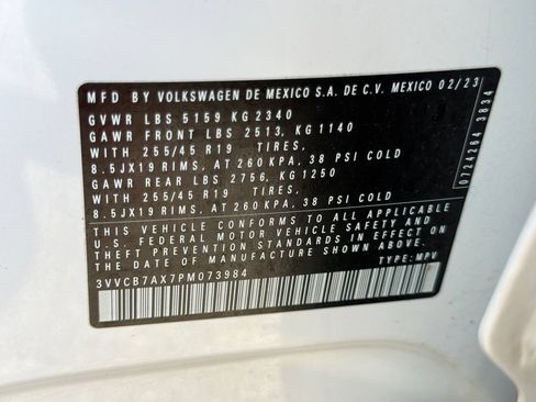 Used 2023 Volkswagen Tiguan SE R-Line FWD image 29