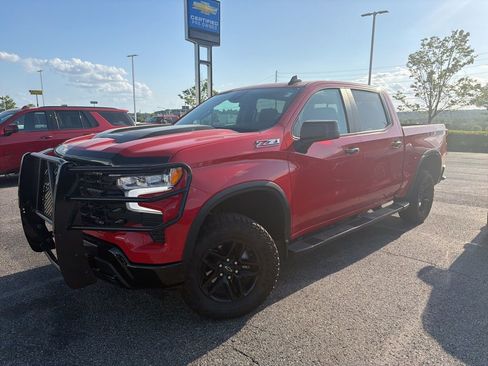Used 2024 Chevrolet Silverado 1500 LT Trail Boss w/ Convenience Package II image 1