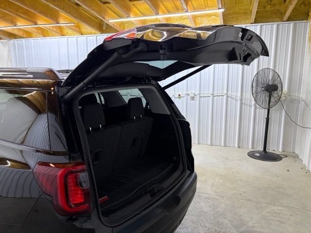 Used 2023 GMC Acadia SLE w/ Driver Convenience Package AWD/4WD image 10