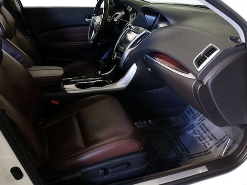 Used 2015 Acura TLX w/ Technology Package FWD image 31