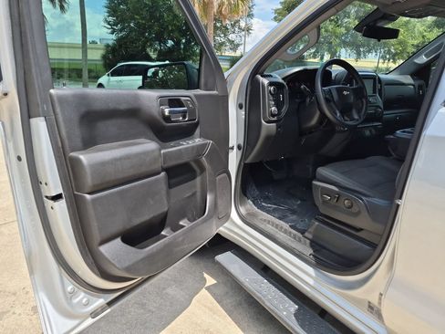 Used 2022 Chevrolet Silverado 1500 Custom w/ LPO, Dark Essentials Package AWD/4WD image 8