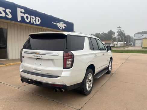 Used 2021 Chevrolet Tahoe Premier AWD/4WD image 3