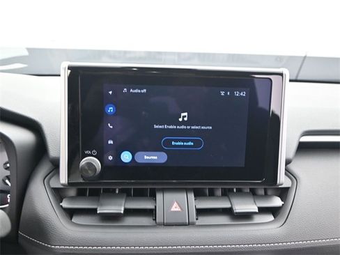 Used 2023 Toyota RAV4 LE image 8