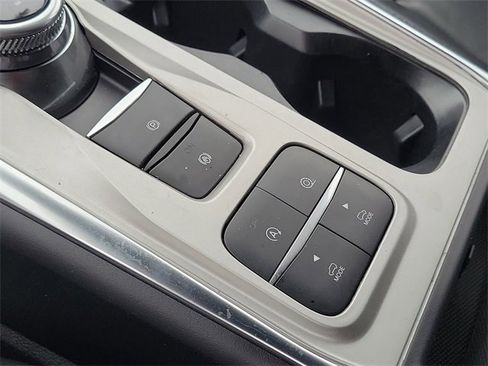 Used 2023 Ford Explorer XLT w/ Equipment Group 202A image 21