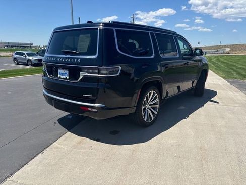 Used 2022 Jeep Grand Wagoneer Series I w/ Flexible Seating Group AWD/4WD image 3
