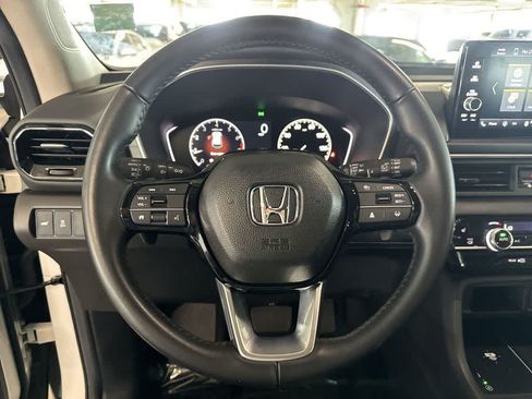 Used 2025 Honda Pilot EX-L image 14