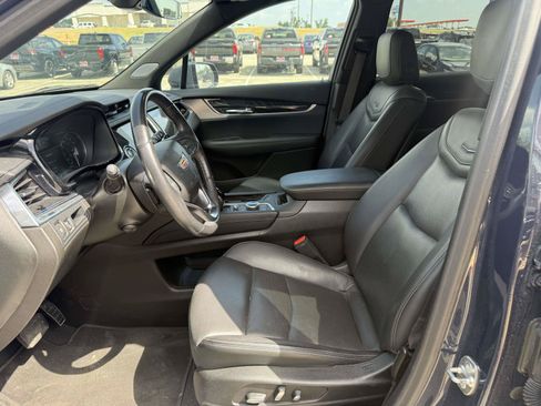 Used 2024 Cadillac XT6 Premium Luxury FWD image 8