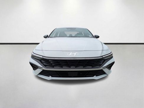 New 2026 Hyundai Elantra SEL Sport Premium FWD image 8