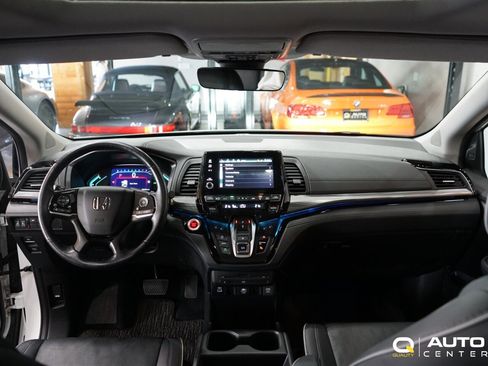 Used 2023 Honda Odyssey Touring image 14