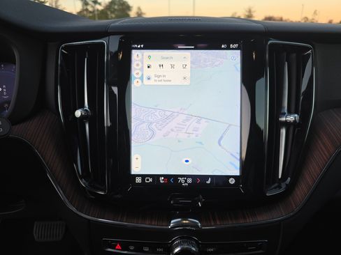 Used 2023 Volvo XC60 B5 Plus w/ Climate Package image 22