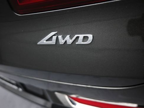 Used 2024 Genesis GV80 2.5T image 40