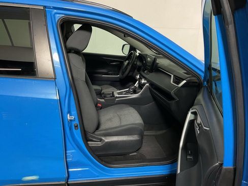 Used 2021 Toyota RAV4 XLE image 29