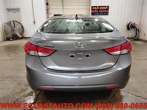 Used 2013 Hyundai Elantra GLS w/ Preferred Pkg image 8