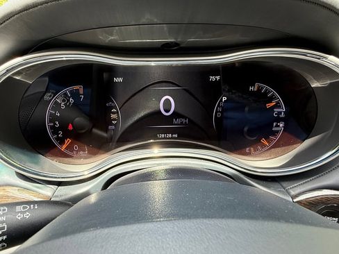 Used 2021 Jeep Grand Cherokee Summit RWD image 23
