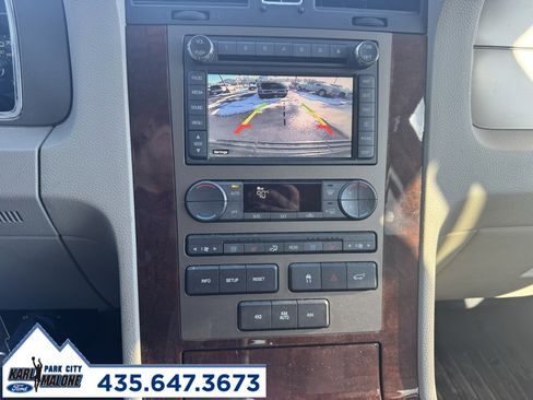 Used 2011 Lincoln Navigator L 4WD image 21