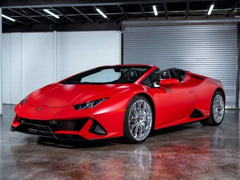 Used 2024 Lamborghini Huracan EVO AWD/4WD image 8