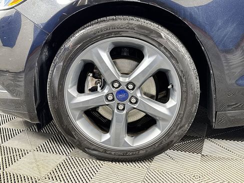 Used 2015 Ford Fusion SE w/ Equipment Group 201A image 29