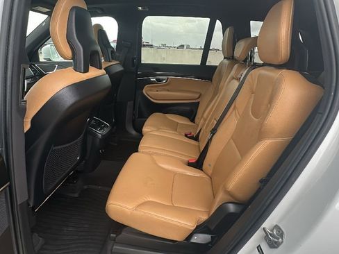 Used 2018 Volvo XC90 T6 Momentum w/ Convenience Package image 33
