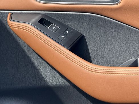 New 2026 Nissan Rogue Platinum image 17