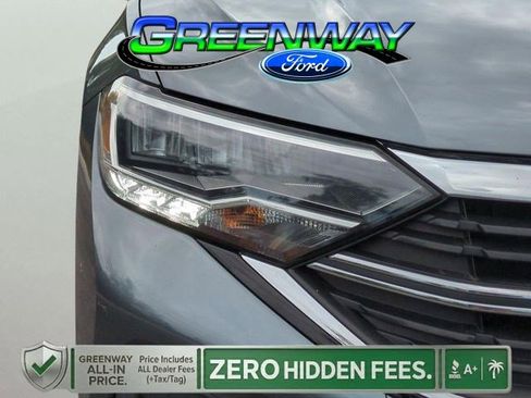 Used 2023 Volkswagen Jetta SE w/ Panoramic Sunroof Package FWD image 1