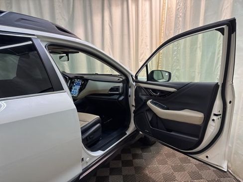 Certified 2025 Subaru Outback Limited image 34
