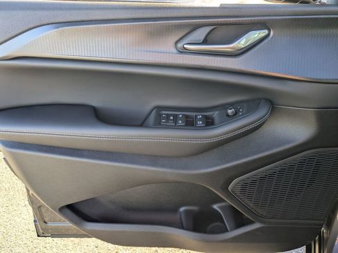 New 2025 Jeep Grand Cherokee L Altitude image 14