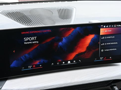 New 2026 BMW 330i Sedan w/ M Sport Package image 23