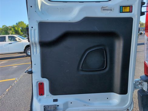 Used 2017 Ford Transit 250 130 Low Roof RWD image 7