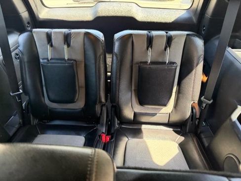 Used 2017 Ford Explorer XLT w/ Equipment Group 202A image 36