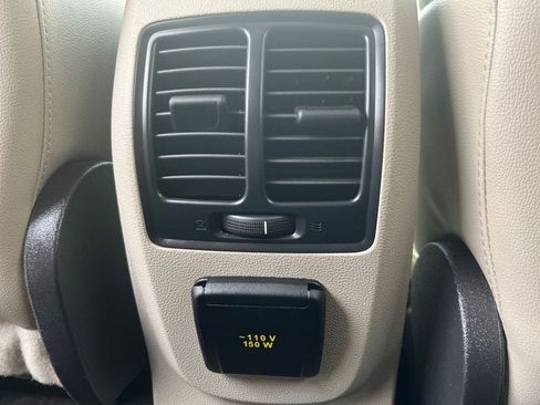 Used 2017 Ford Escape Titanium AWD/4WD image 14