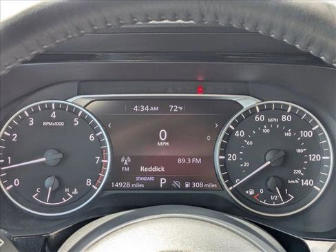 Used 2025 Nissan Pathfinder SV image 11