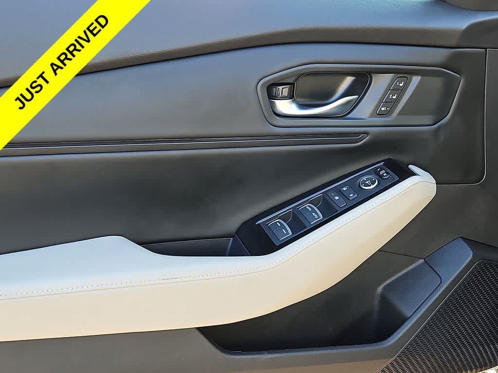 Used 2024 Honda Accord Touring image 11